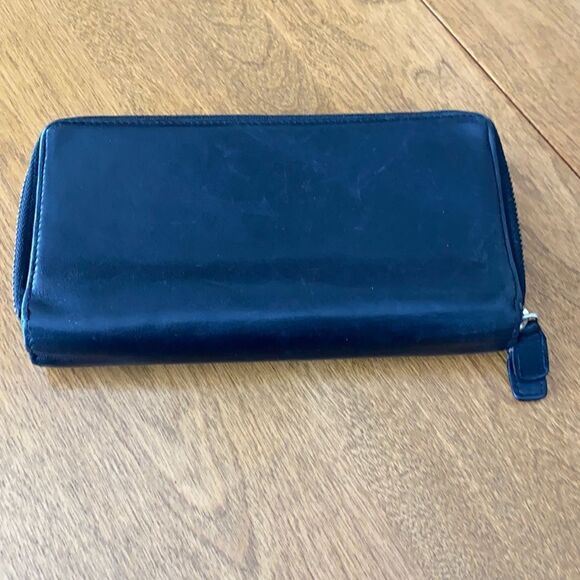 HOBO  International  clutch - Picture 1 of 7